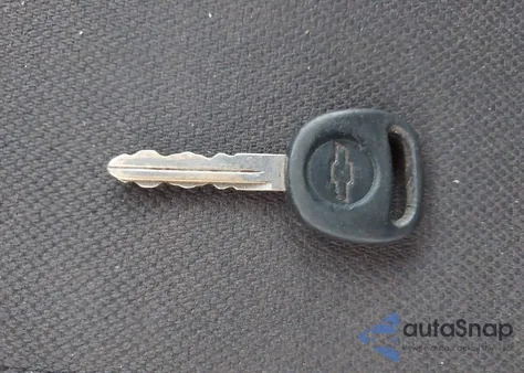 2003 Chevrolet S-10 Ls из США, поврежденный, VIN 1GCDT13X03K118341